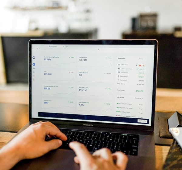 Anabelle, consultante SEO à Nantes, accompagne les sites vitrine
